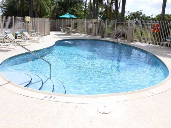Pool - La Quinta Inn East Tamarac
