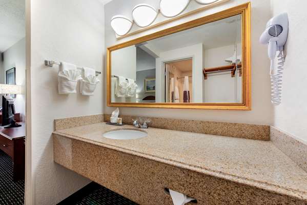  - La Quinta Inn East Tamarac