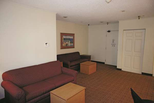 Suite - La Quinta Inn Southeast Tampa - I-75, Exit 257