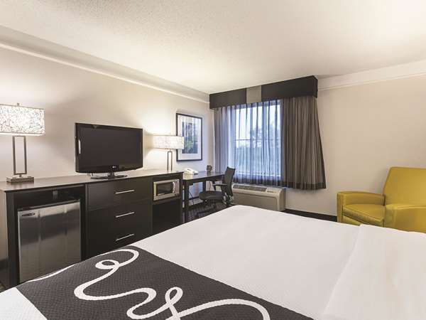  - La Quinta Inn & Suites Roswell