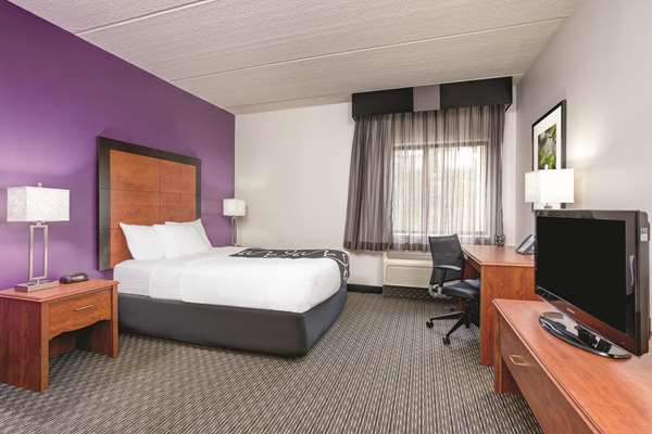  - La Quinta Inn & Suites Roswell