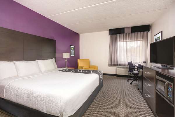  - La Quinta Inn & Suites Roswell