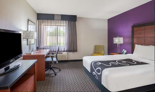  - La Quinta Inn & Suites Roswell