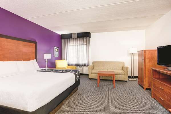  - La Quinta Inn & Suites Roswell