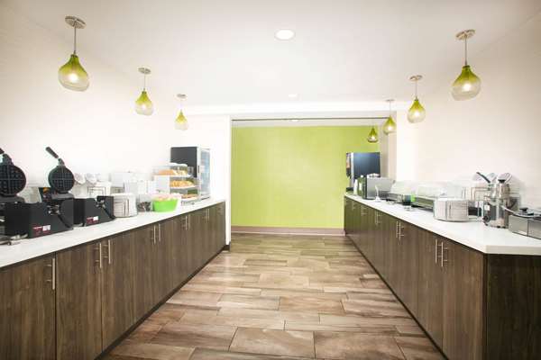  - La Quinta Inn Hazelwood - I-270, Exit 25