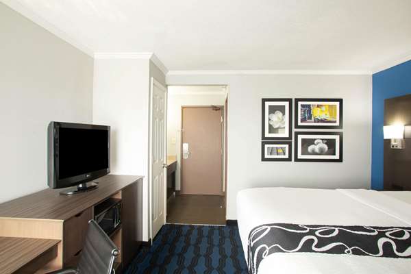  - La Quinta Inn Hazelwood - I-270, Exit 25