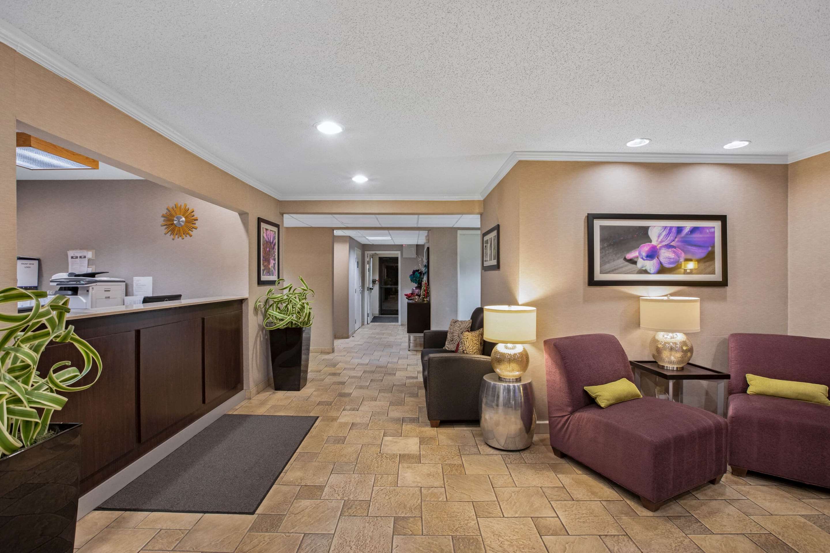 Lobby | La Quinta by Wyndham N Little Rock - McCain Mall