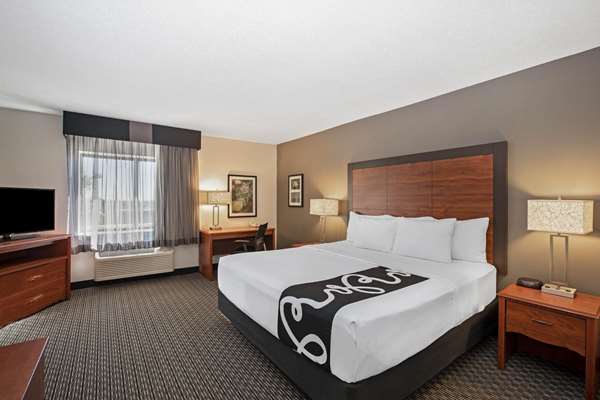 Suite - La Quinta Inn & Suites North Little Rock