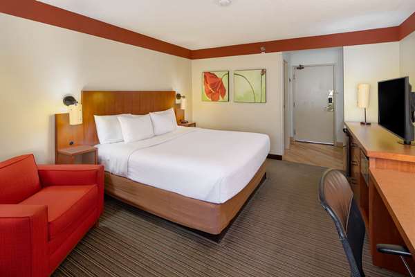  - La Quinta Inn Southside Savannah