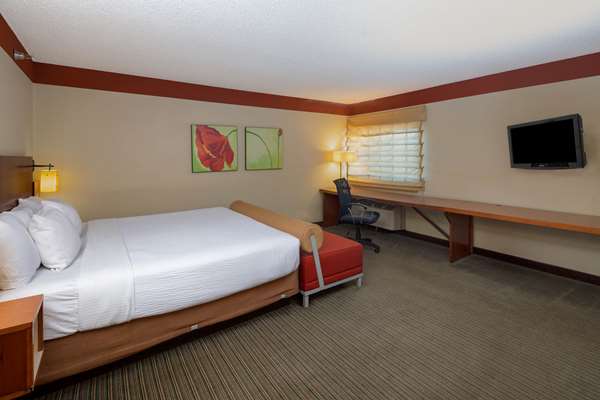  - La Quinta Inn Southside Savannah