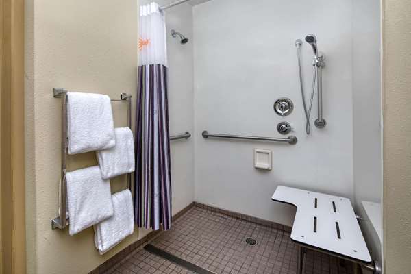  - La Quinta Inn Southside Savannah
