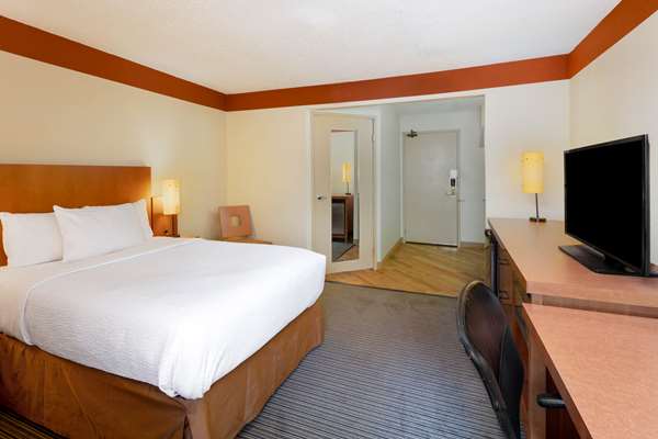  - La Quinta Inn Southside Savannah