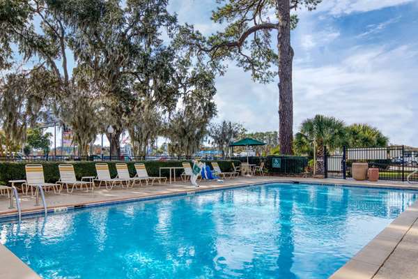 Pool - La Quinta Inn Southside Savannah