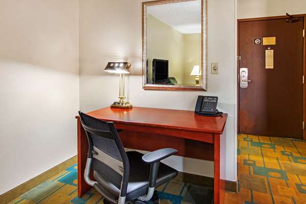 Suite - La Quinta Inn Northwest Albuquerque - I-25, Exit 231