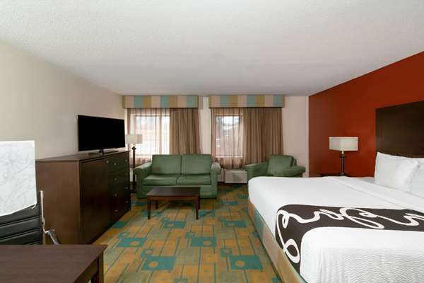 Suite - La Quinta Inn & Suites Airport Nashville - I-40, Exit 216