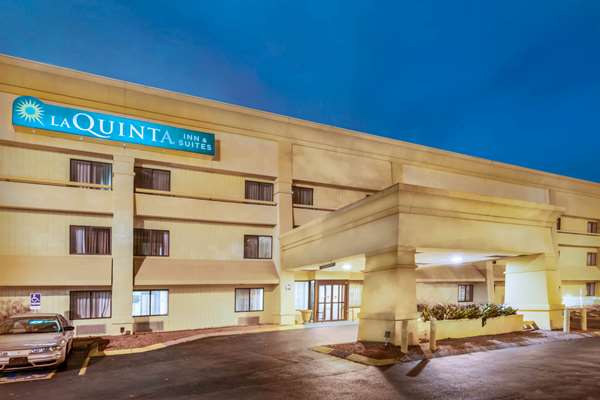 Exterior view - La Quinta Inn & Suites Airport Nashville - I-40, Exit 216