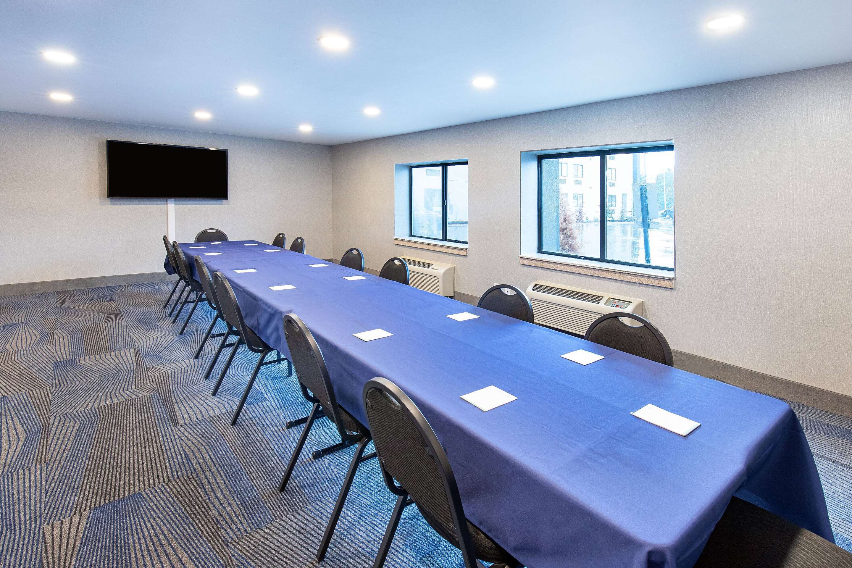 Meeting Room | La Quinta by Wyndham Nashville Airport