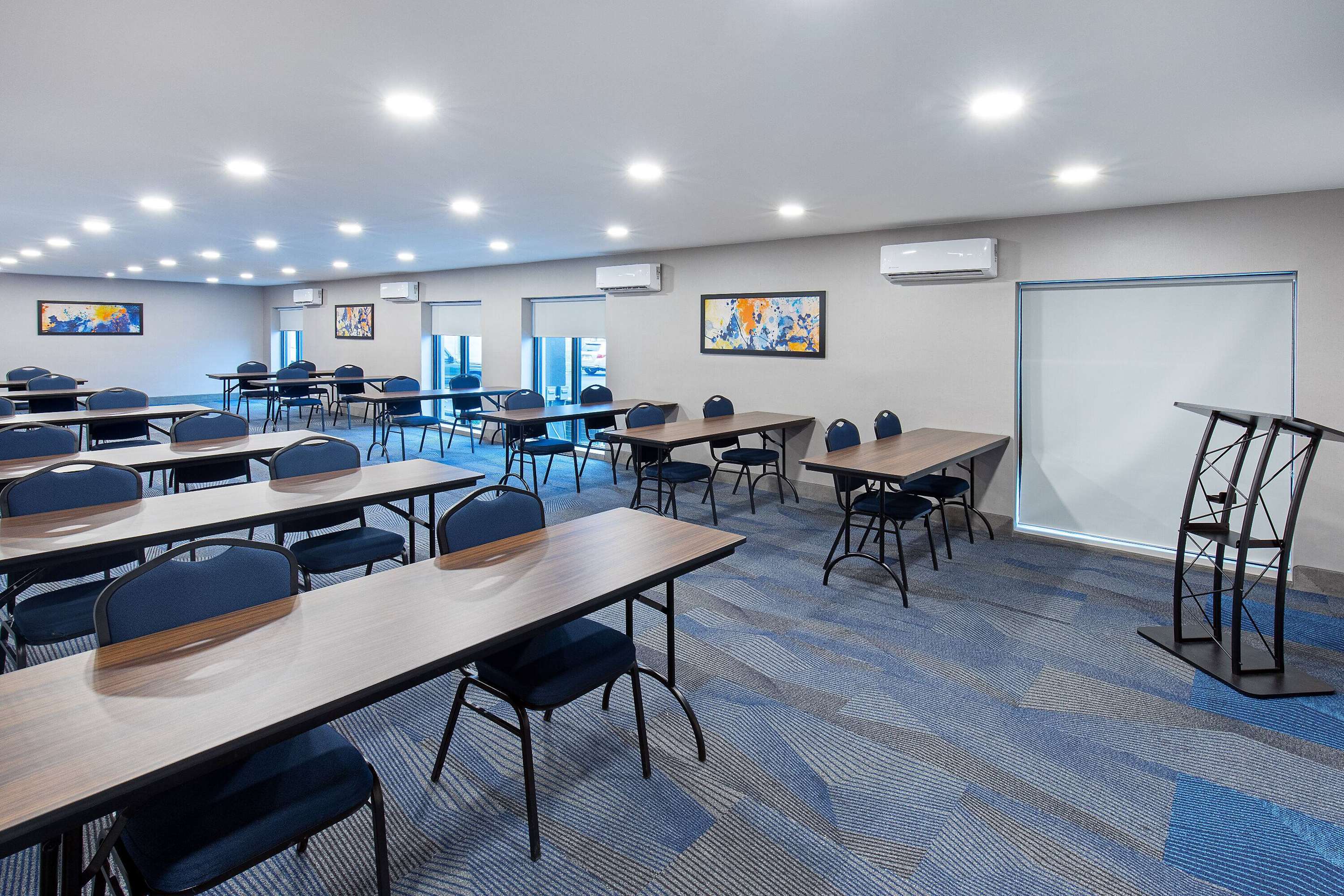 Meeting Room | La Quinta by Wyndham Nashville Airport
