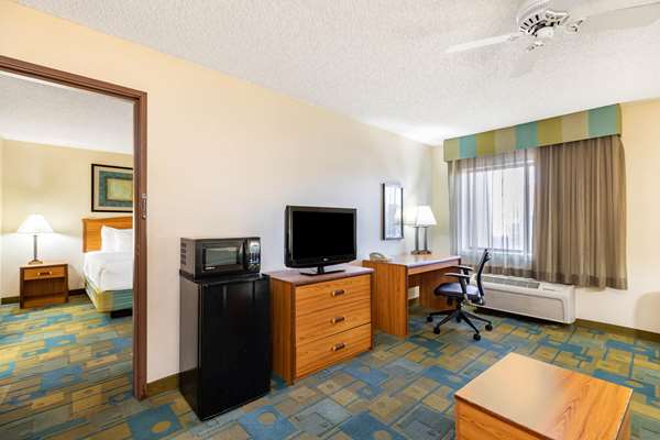 Suite - La Quinta Inn East El Paso - I-10, Exit 28