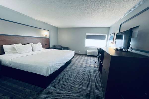 1 King Bed, Studio Suite, Non-Smoking