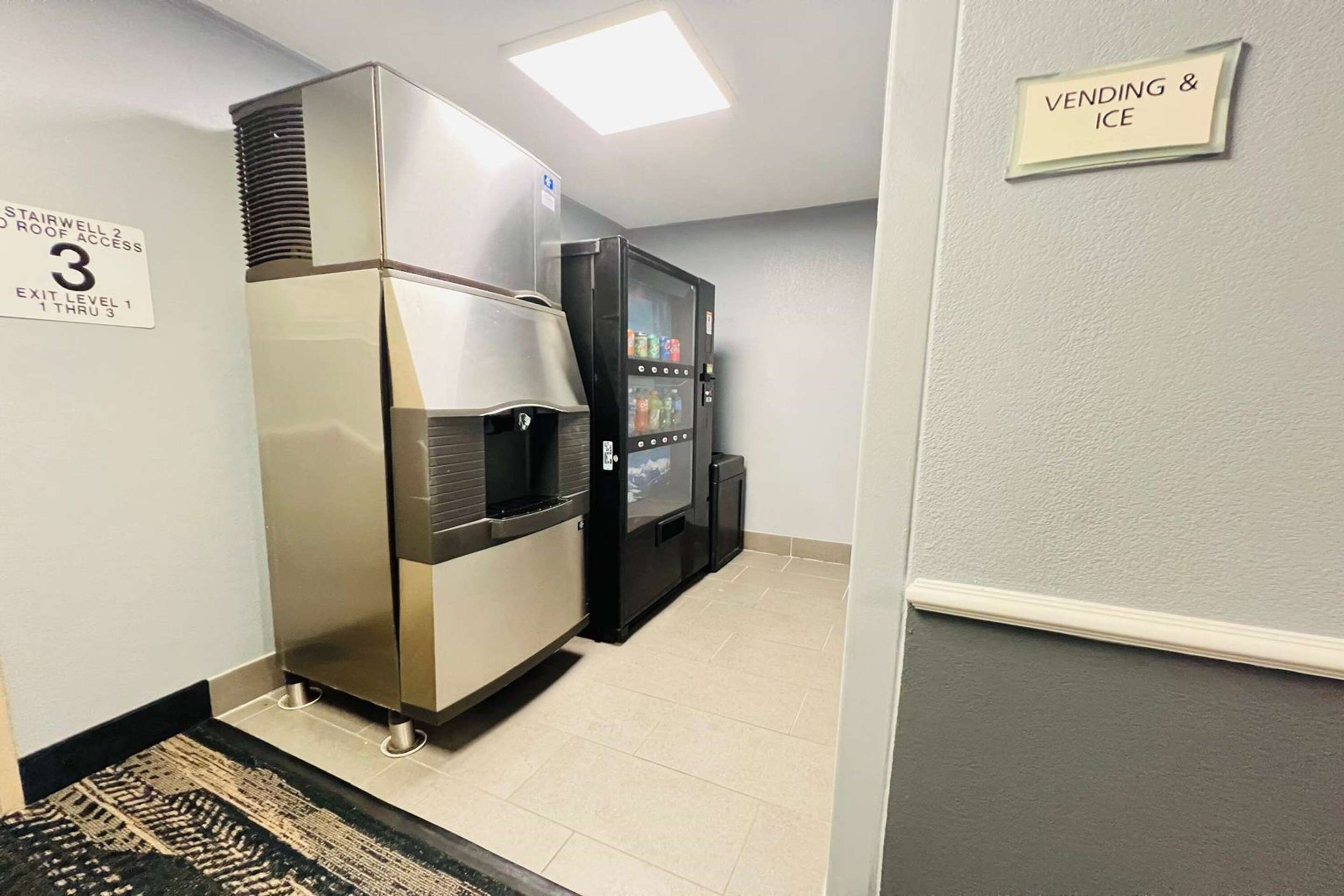 Property amenity | La Quinta Inn by Wyndham Milwaukee Glendale Hampton Ave