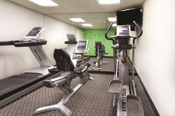 Fitness/ Exercise Room - La Quinta Inn & Suites Airport East Miami