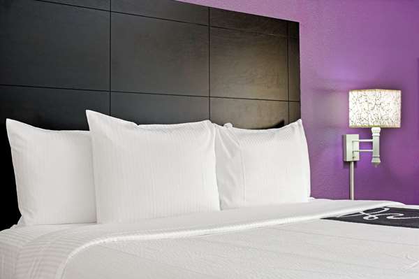  - La Quinta Inn & Suites Airport East Miami