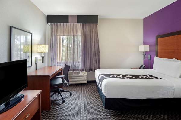  - La Quinta Inn & Suites Airport East Miami