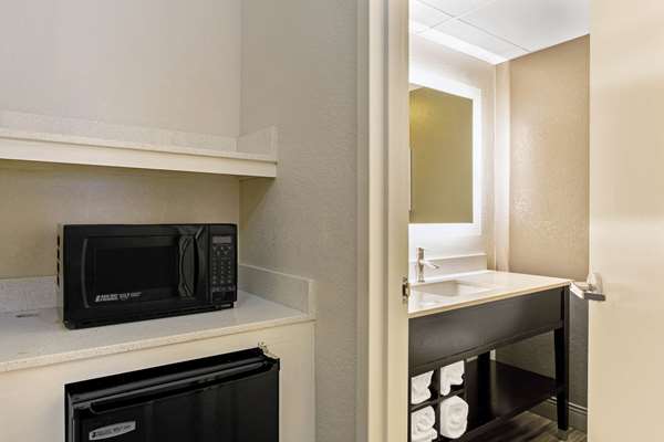  - La Quinta Inn & Suites Andover