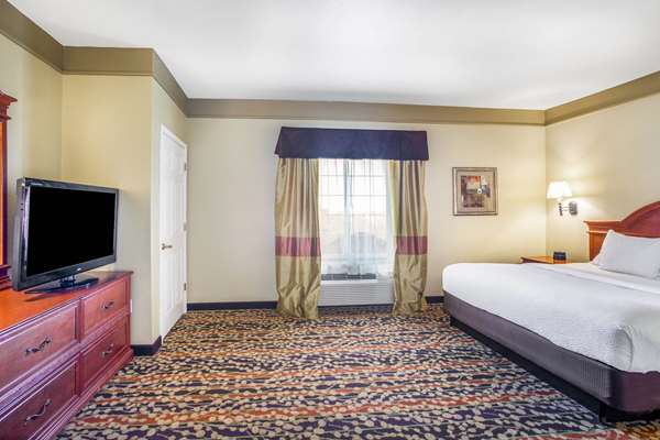 Suite - La Quinta Inn & Suites Belton - I-35, Exit 292