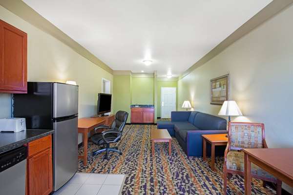 Suite - La Quinta Inn & Suites Belton - I-35, Exit 292