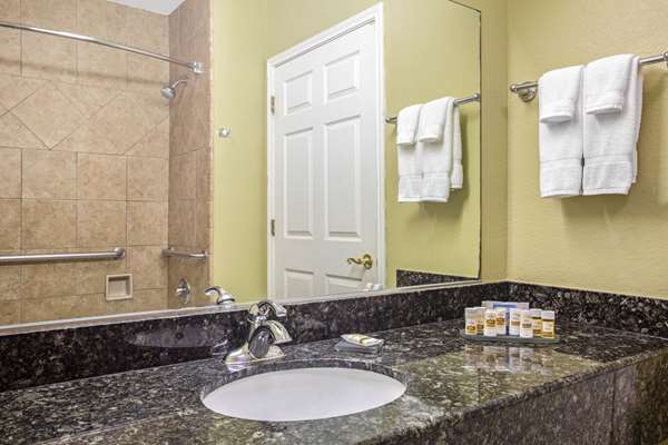 - La Quinta Inn & Suites Belton - I-35, Exit 292