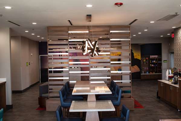  - La Quinta Inn & Suites Belton - I-35, Exit 292