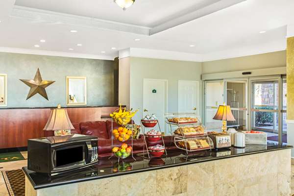  - La Quinta Inn & Suites Belton - I-35, Exit 292