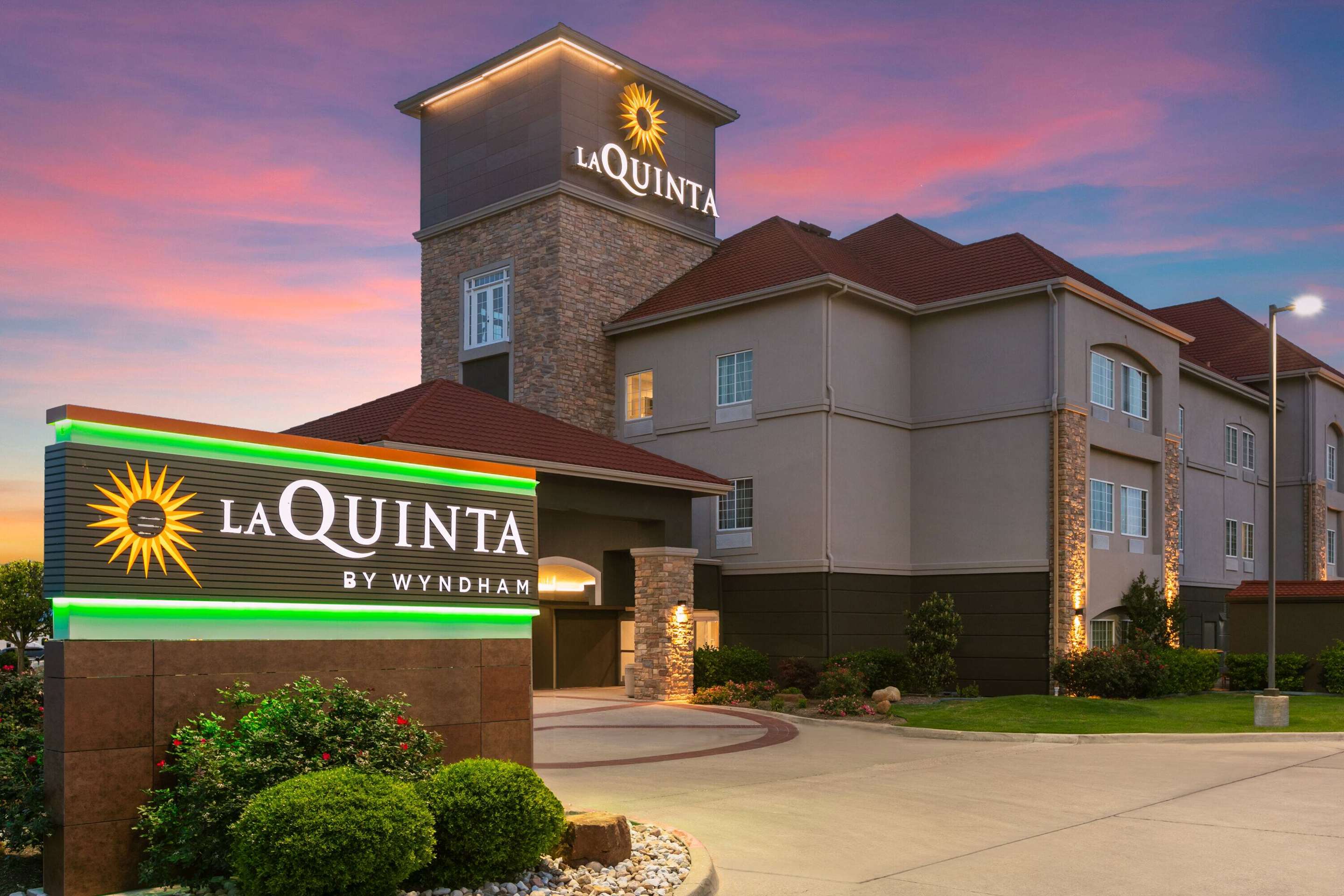 Exterior | La Quinta Inn & Suites by Wyndham Belton - Temple South
