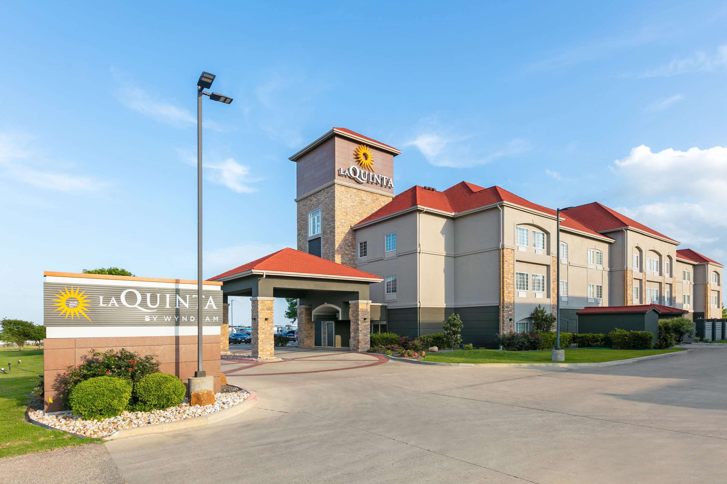 Exterior | La Quinta Inn & Suites by Wyndham Belton - Temple South
