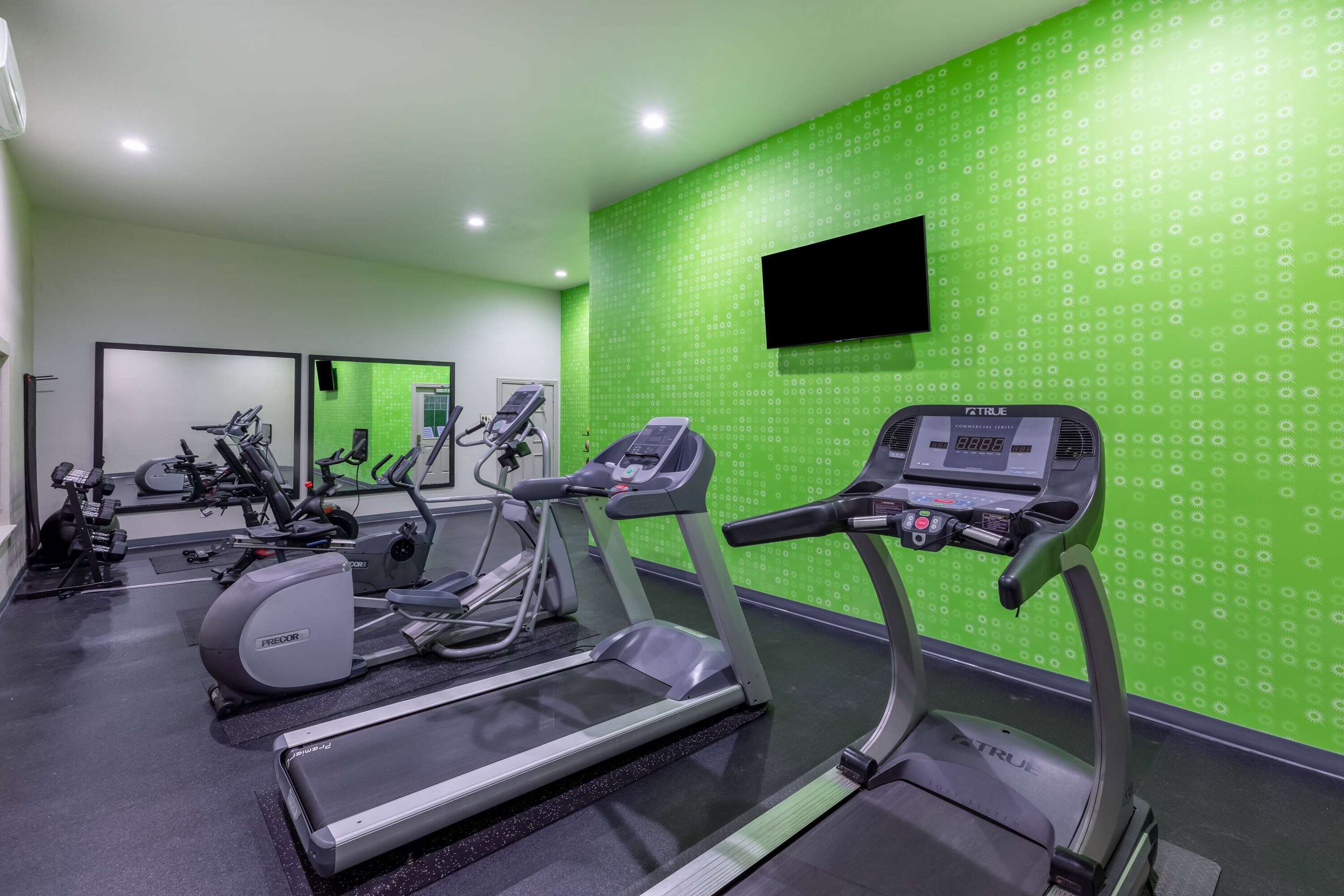 Health club fitness center gym | La Quinta Inn & Suites by Wyndham Rockwall