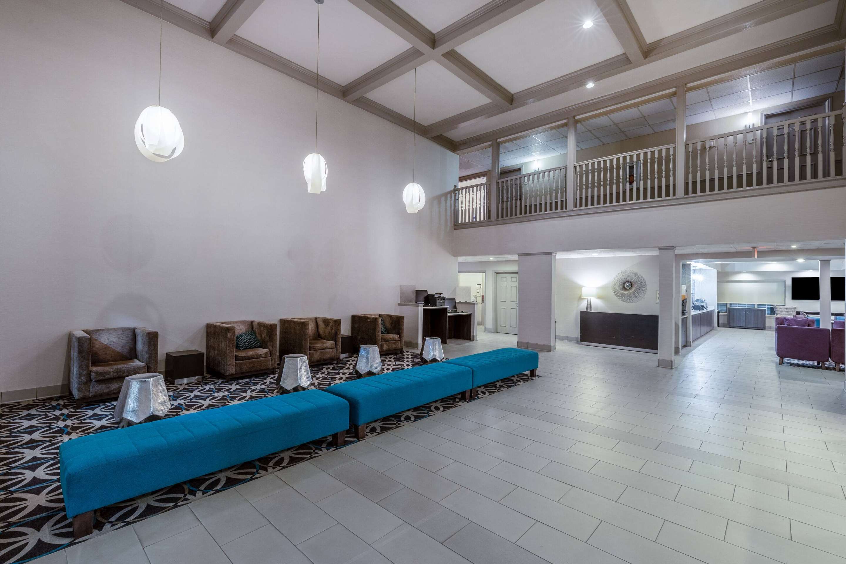 Lobby | La Quinta Inn & Suites by Wyndham Rockwall