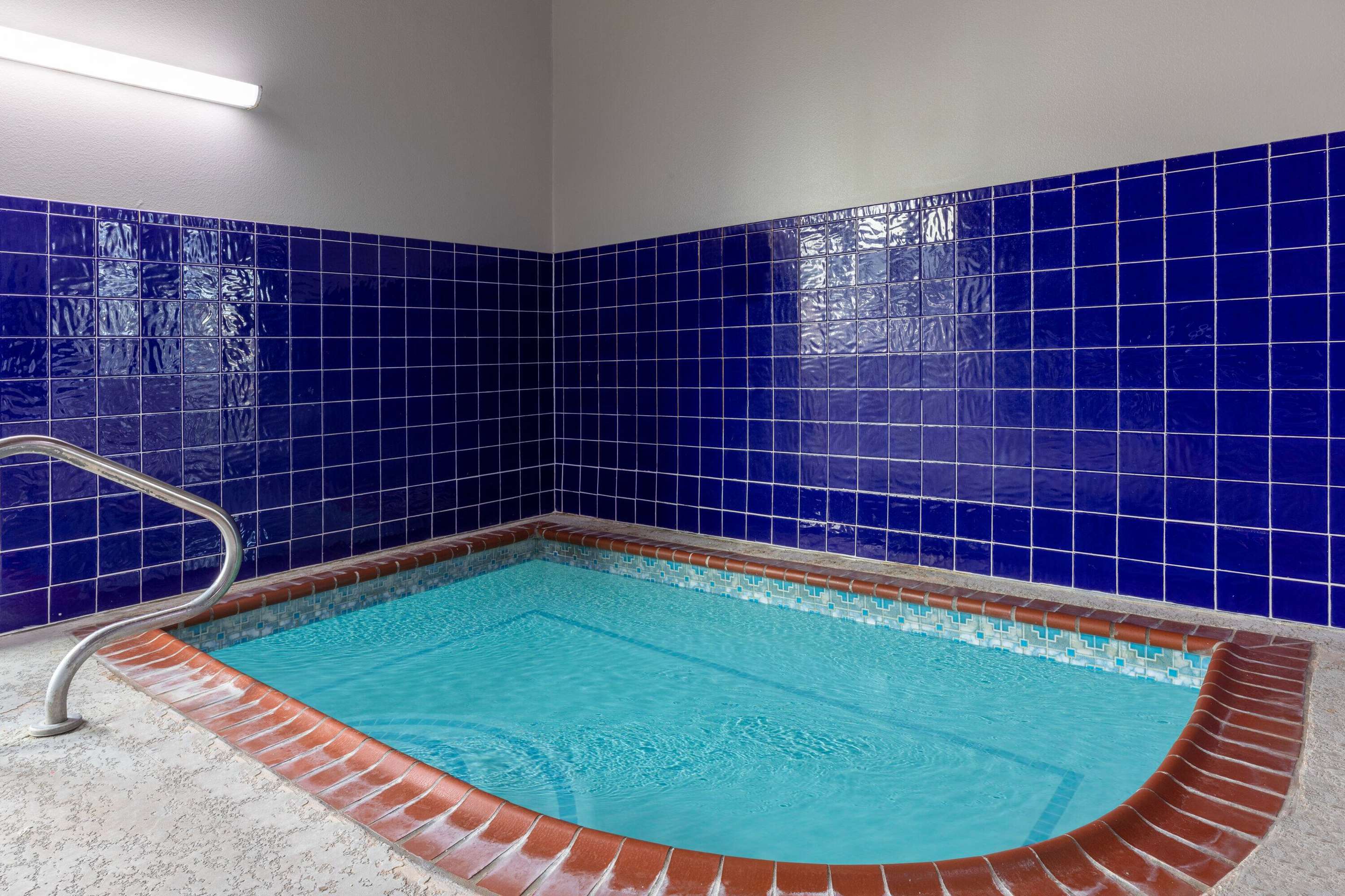 Pool | La Quinta Inn & Suites by Wyndham Rockwall