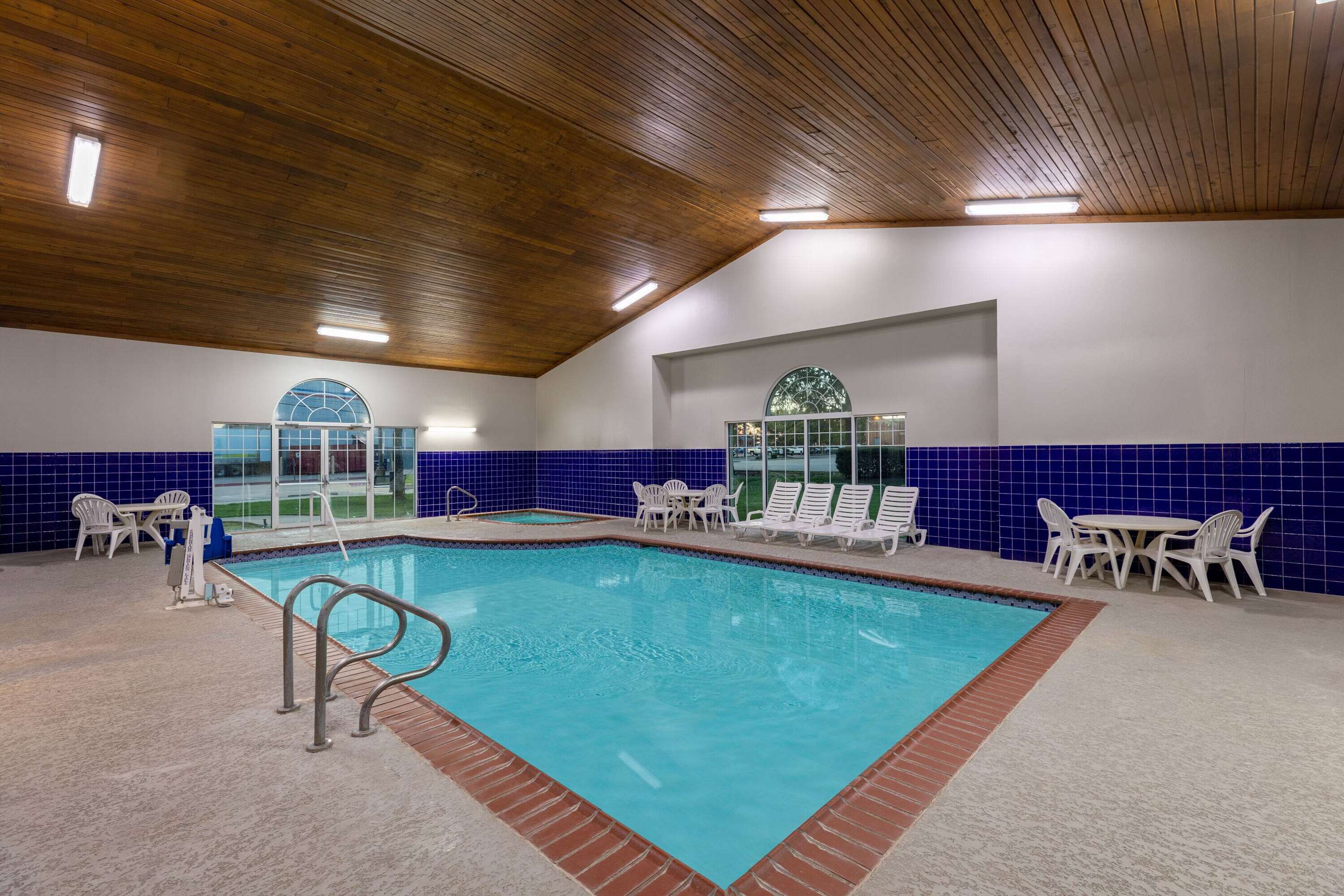 Pool - indoor | La Quinta Inn & Suites by Wyndham Rockwall