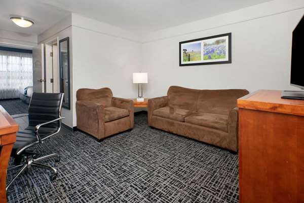 Suite - La Quinta Inn & Suites Rockwall