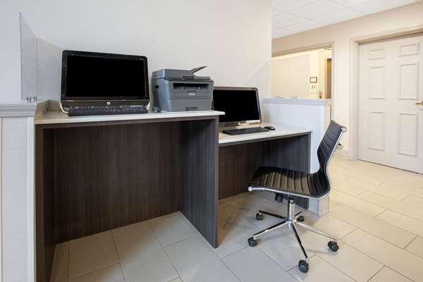 Conference Area - La Quinta Inn & Suites Rockwall