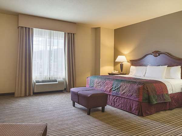 Suite - La Quinta Inn & Suites Trinidad - I-25, Exit 11