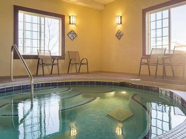 Pool - La Quinta Inn & Suites Trinidad - I-25, Exit 11