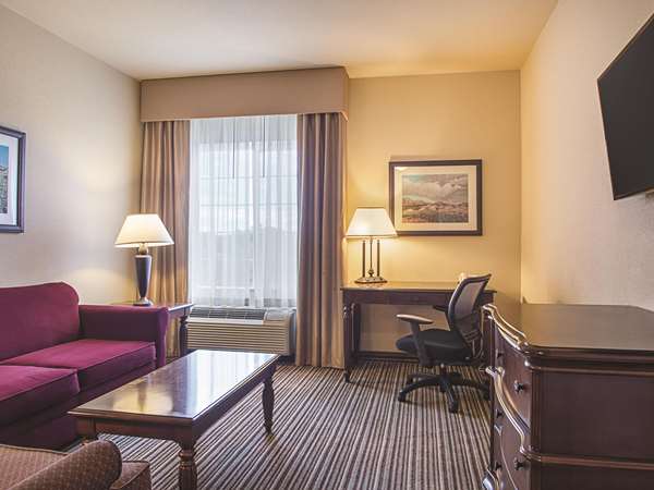 Suite - La Quinta Inn & Suites Trinidad - I-25, Exit 11