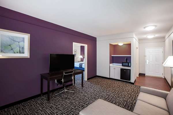 Suite - La Quinta Inn & Suites North Lubbock