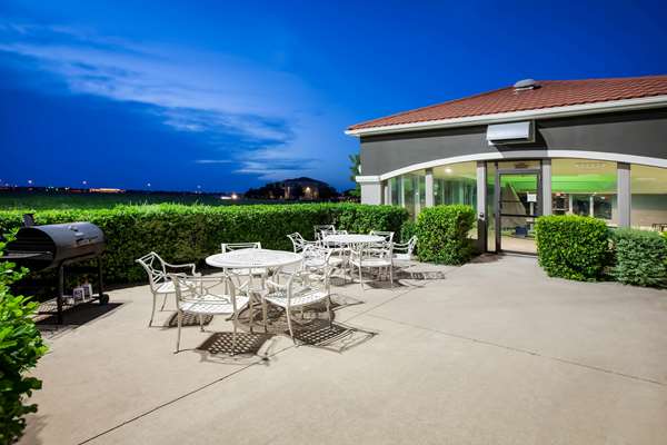  - La Quinta Inn & Suites North Lubbock