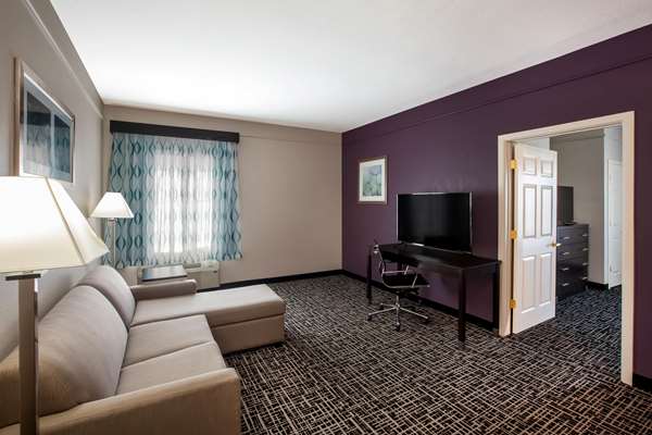 Suite - La Quinta Inn & Suites North Lubbock