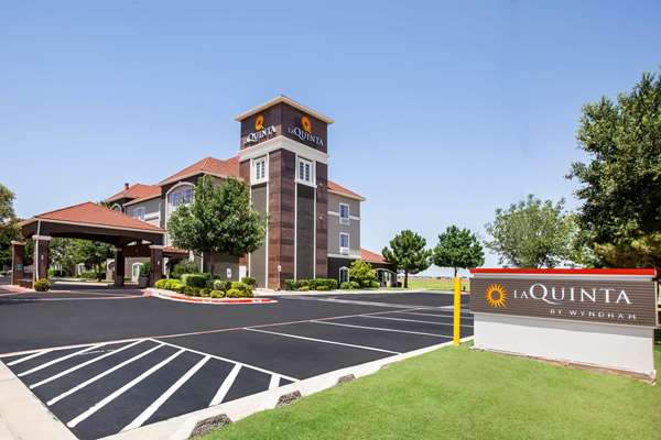 Exterior view - La Quinta Inn & Suites North Lubbock
