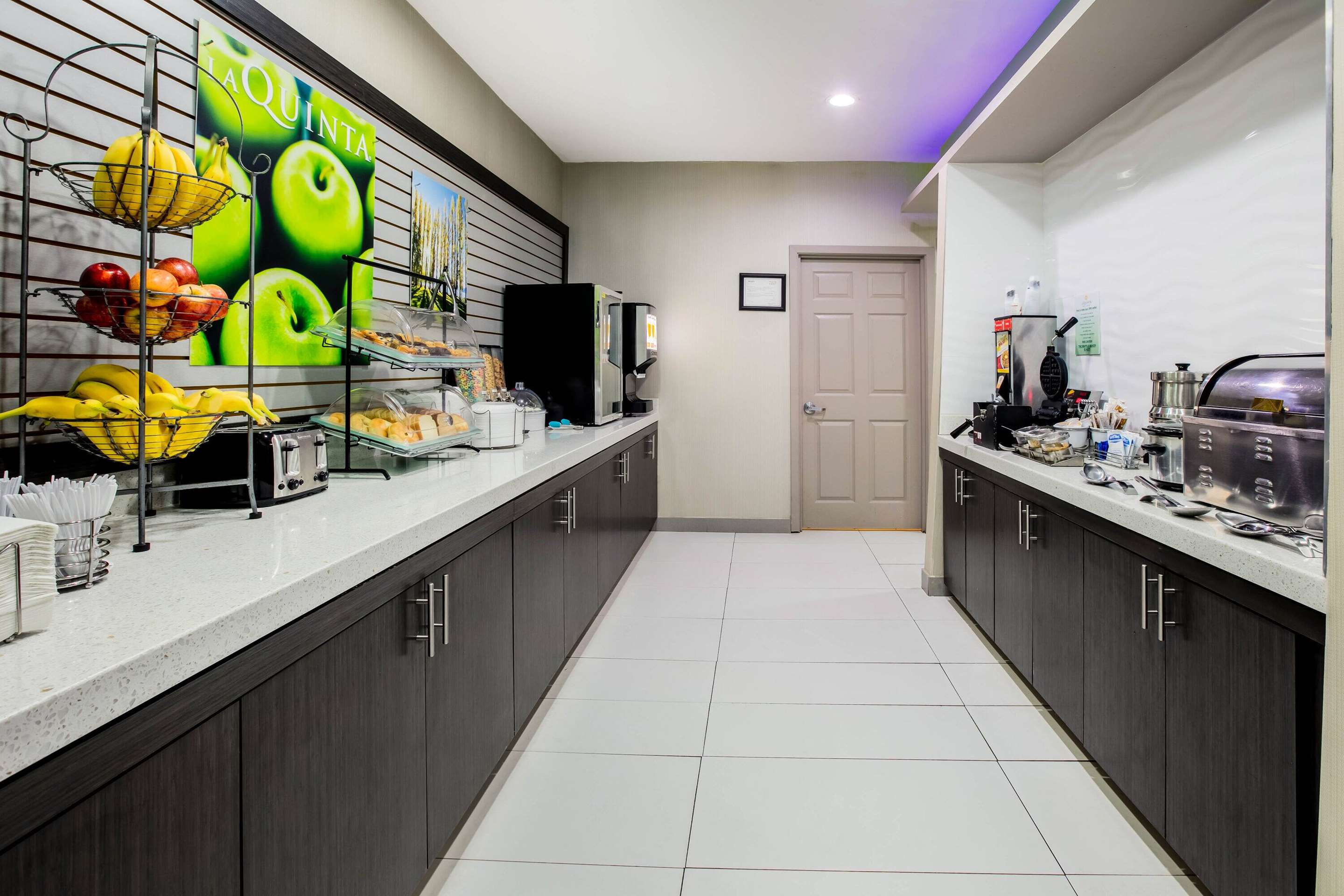 Property amenity | La Quinta Inn & Suites by Wyndham Dallas Mesquite